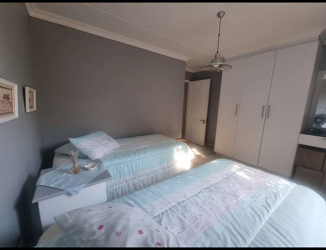 3 BEDROOM FREEHOLD FOR SALE IN DANA BAY